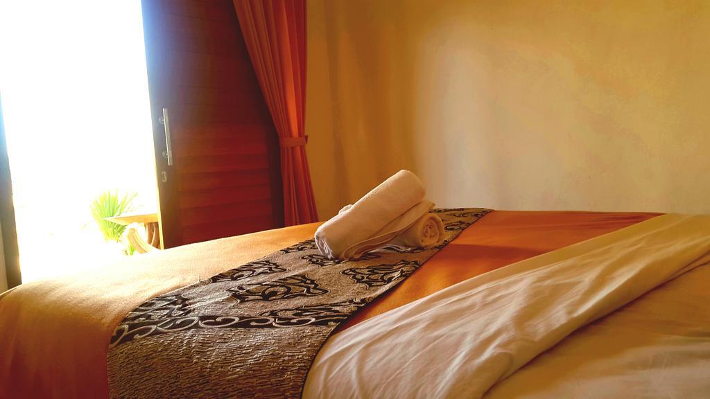 Kubu Sunset Guest House Нуса-Лембонган Екстер'єр фото